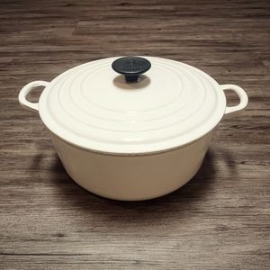 La Creuset 5.5qt Enameled Cast Iron Dutch Oven Made in France